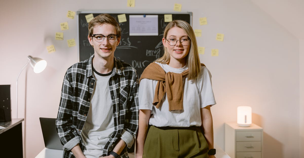 简信实名账号：草莓上app详情下载教程